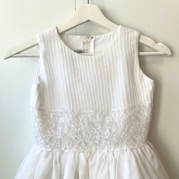 Joan Calabrese Mon Cheri White Communion / Flower Girl Dress Embroidered Lace, 7 - Picture 5 of 16